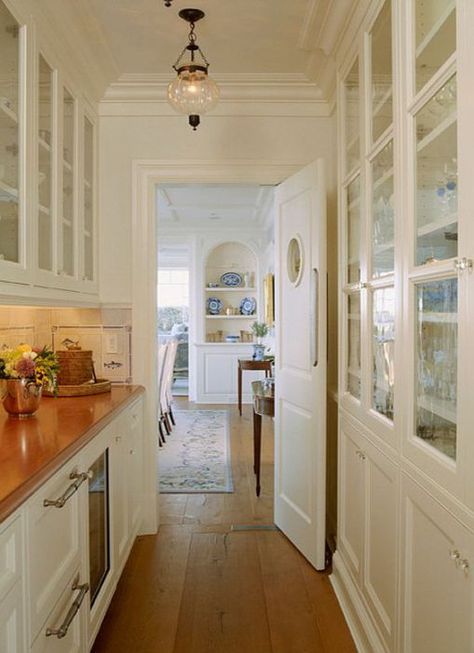 gorgeous-butlers-pantry Classic Modern Interior Design, Classic Modern Interior, Kitchen Butlers Pantry, Kitchen Ikea, Butler’s Pantry, Desain Pantry, Narrow Kitchen, Butlers Pantry, Butler Pantry