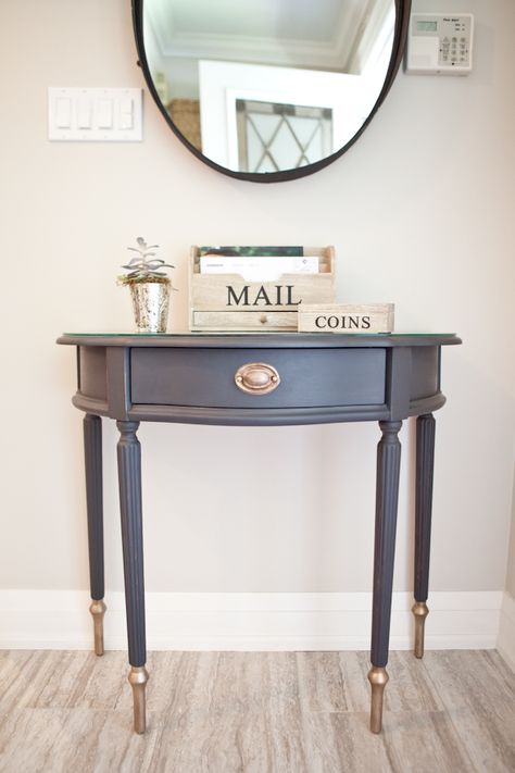 Entrance table restyled in Mascara and mild distressed with gold painted details. Greige Tile, Tile Matching, Painted Side Tables, Next Furniture, Hall Stand, Upcycled Furniture Diy, Table Makeover, Furniture Renovation, Refurbished Furniture