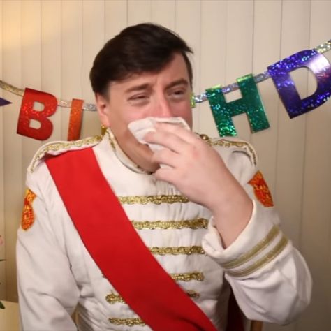 Sander Sides Roman, Roman Sanders, Sanders Sides, Thomas Sanders, Sander Sides, Birthday Surprise, Love You So Much, Sanders, Circus