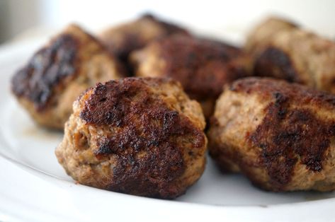 Hidden liverwurst meatballs Liver Meatballs, Liverwurst Recipe, Liver And Bacon, Liver Sausage, Aip Recipe, Fried Liver, Liverwurst, Organ Meat, Liver And Onions