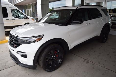 White Ford Explorer, Mom Cars, Ford Explorer Accessories, Ford Explorer St, Explorer St, 2020 Ford Explorer, Sister Room, Ultimate Garage, Ford Explorer Sport Trac