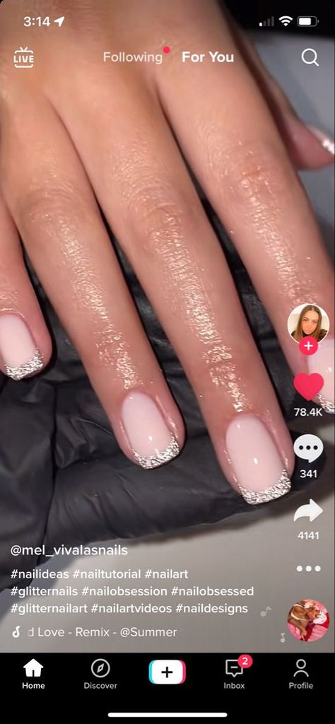 Glitter French tip with pink nude French Glitter Tips Nails, Biab Gel Nails Glitter, French Tip With Glitter Accent Nail, Glitter French Tips Short Nails, Pink Nails Silver Tips, Micro French Nails Glitter, Pink Nail Glitter Tip, Short Nails With Glitter Tips, French With Glitter Tip