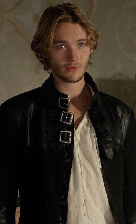 Francis Valois, Toby Regbo Reign, Reign Aesthetic, Reign Serie, Reign Hairstyles, Reign Mary And Francis, Claudia Kim, Alison Sudol, Reign Tv Show