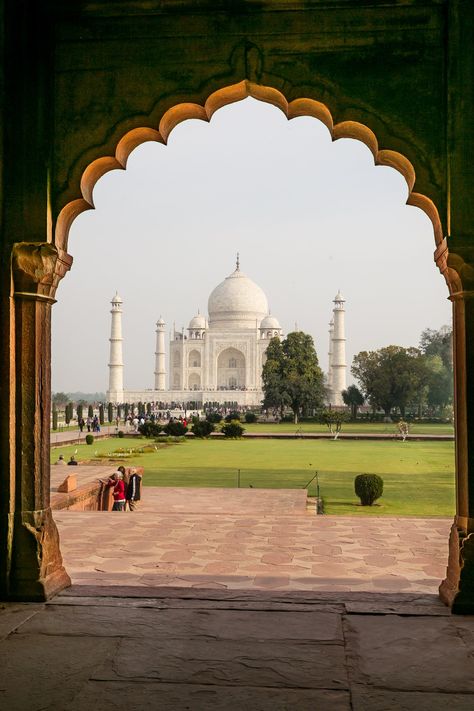 My Last Look Taj Mahal Image, Structures Architecture, Falling Waters, Dubai Skyscraper, Taj Mahal India, Amazing India, Black Background Photography, Asian Architecture, Best Photo Background