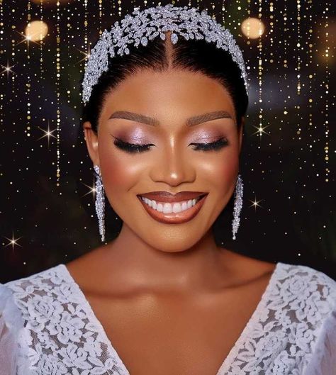 Hair Accessories Black Women, Accessories Black Women, Makeup Looks Inspiration, Black Wedding Makeup, Headpiece Ideas, Afro Wedding Hairstyles, Marriage Makeup, Brides Hairstyles, Wedding Tiara Veil