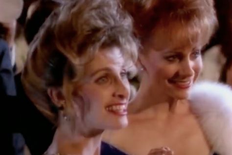 Screengrab via YouTube In 1993, Reba McEntire released "Does He Love You," featuring Linda Davis, as the lead single from her album, Greatest Hits Volume Two. In the song, McEntire plays the part of a wife whose husband is cheating on her and Davis is the mistress with whom he's being unfaithful. Throughout the song, the two women sing […] The post 'Does He Love You': The Story Behind Reba McEntire & Linda Davis' Classic Duet appeared first on Wide Open Country. Linda Davis, Martina Mcbride, Woman Singing, Country Fan, Lady Antebellum, Reba Mcentire, Cma Awards, Donna Summer, Country Music Artists