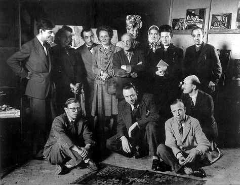 Da esquerda pra direita: Jacques Lacan, Cecile Eluard, Pierre Reverdy, Louis Leiris, Pablo Picasso, Fanie de Campan, Valentine Hugo, Simone de Beauvoir, Brassai Abaixados: Jean-Paul Sartre, Albert Camus, Michel Leiris, Jean Abier Jean Louis Barrault, Art Photography Portrait, Jean Paul Sartre, History Of Photography, Albert Camus, Weird Art, Brigitte Bardot, Pablo Picasso, Jean Paul