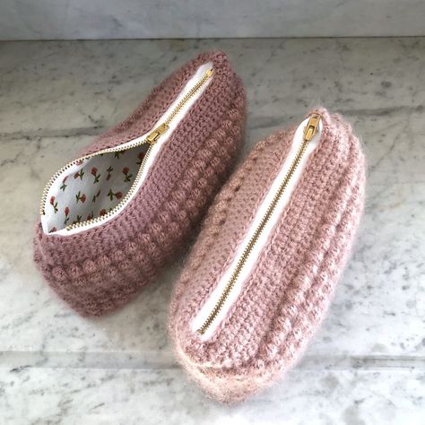 Copenhagen Crochet, Syprosjekter For Nybegynnere, Crochet Wallet, Crochet Business, Beginner Crochet Projects, Wallet Pouch, Diy Crochet Projects, Crochet Top Pattern, Embroidery Fashion