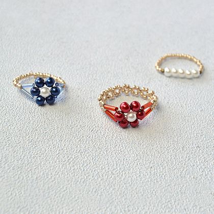 Pearl Bead Flower Rings | Pandahall Inspiration Projects Bead Flower Ring Tutorial, Flower Ring Tutorial, Bead Flower Ring, Beaded Flower Rings, Wire Jewelry Earrings, Wire Jewelry Rings, Diy Beaded Rings, Seed Bead Flowers, Flower Rings