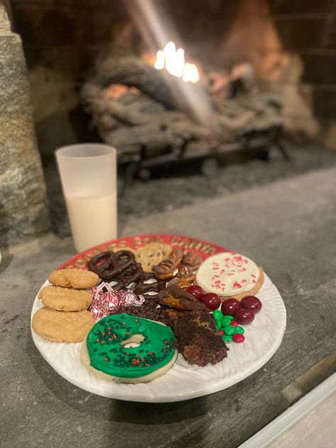 Cookies For Santa Aesthetic, Cookies And Milk Christmas, Milk And Cookies For Santa, Xmas Vibes, Cookies And Milk, Cookies For Santa, Christmas Tradition, Milk Cookies, Milk N Cookies