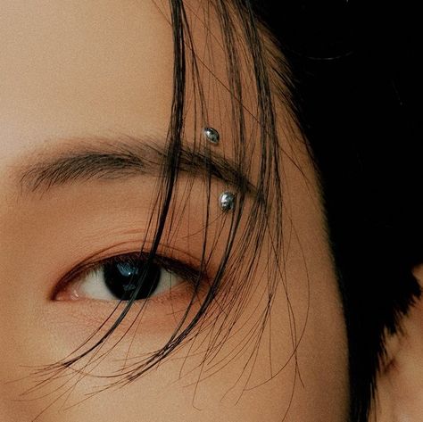 Wooyoung Eyebrow Piercing, Wooyoung Piercing, Ateez Makeup, Wooyoung Ateez, Love Me Again, Eye Details, Eyebrow Piercing, Woo Young, Season's Greetings