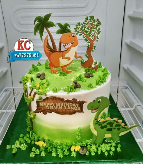 Dainasor Cake, Topper Dinosaurus, Dinosaurus Cake, Dinosaur Cake Design, Dino Theme Cake, Dinosaur Cake Ideas, Dinosaur Cupcake Cake, Dino Birthday Cake, Dinosaur Birthday Decorations