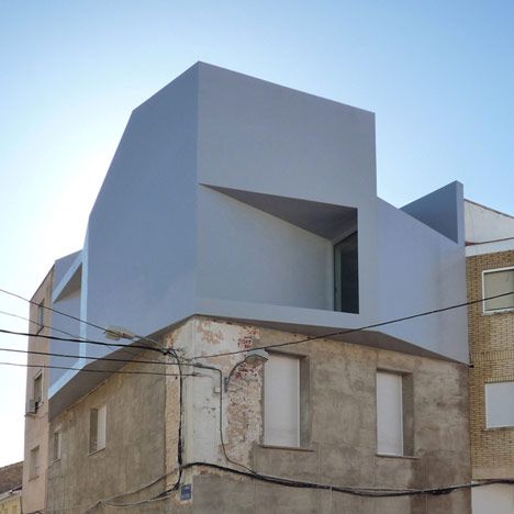 Architecture Extension, Parasitic Architecture, Architecture Renovation, Roof Extension, Adaptive Reuse, Architecture Old, Architecture Exterior, Facade Architecture, Architectural Inspiration