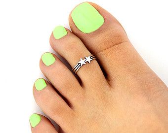 Sterling silver toe ring Star design adjustable toe ring Also knuckle ring (T-113) Mettelu Designs Silver, Leg Finger Ring, Toe Ring Designs, Gold Toe Rings, Sterling Silver Toe Rings, Pedicure Designs, Silver Toe Rings, Knuckle Ring, Blog Images