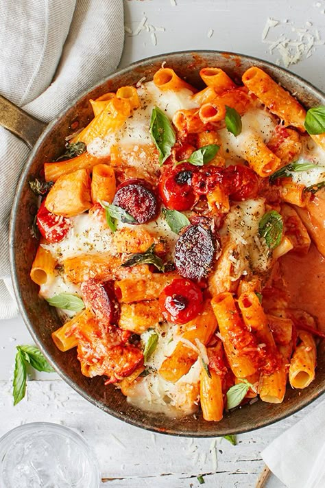 For a comforting dish, try this delicious pasta bake flavoured with smoky chorizo, fragrant tomato and cheese | Tesco Chorizo Pasta Bake, Chicken And Chorizo Pasta, Baked Penne Pasta, Chorizo Pasta, Pasta Bake Recipe, Penne Pasta Recipes, Chicken Tomato, Baked Penne, Chicken Chorizo