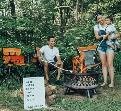 The Best Creative Ways to Announce Your Pregnancy in the Summertime S'more Pregnancy Announcement, Baby Number 2 Announcement, Summer Pregnancy Announcement, Baby 2 Announcement, Pregnancy Announcement To Parents, Pregnancy Announcement Sibling, Pregnancy Announcement Photoshoot, Pregnancy Announcement Ideas, Fall Pregnancy Announcement