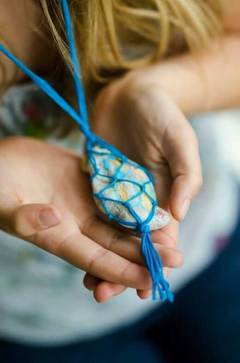 Macrame Rock Necklaces :: A Fun Summer Craft for Kids Rock Necklaces, Fun Summer Crafts, Diy Summer Crafts, Waldorf Crafts, Rock Necklace, Summer Crafts For Kids, Discount Jewelry, Stone Crafts, Camping Crafts