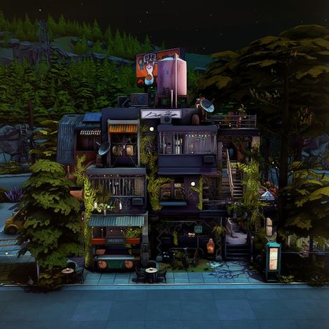 Industrial Apartment Complex 🏗⚙️ -Exterior- Hi guys! Today, I want to showcase my part of ✨A Builders Best Collection Collab ✨ hosted by the lovely @angelofthenightcreations featuring this Industrial Apartment Complex that I built in Evergreen Harbor! It consists of five apartments unit, a small cafe, a laundry shop, a food stall, a rooftop garden and a shared yard. Floor plans and interiors will be up next! Don't forget to check out #buildersbestcollectioncollab to see other amazing creati... Sims 4 Rooftop Apartment, Apartments Sims 4, Rooftop Apartment, Industrial Apartment, Laundry Shop, Bloxburg Ideas, Small Cafe, Food Stall, Rooftop Garden