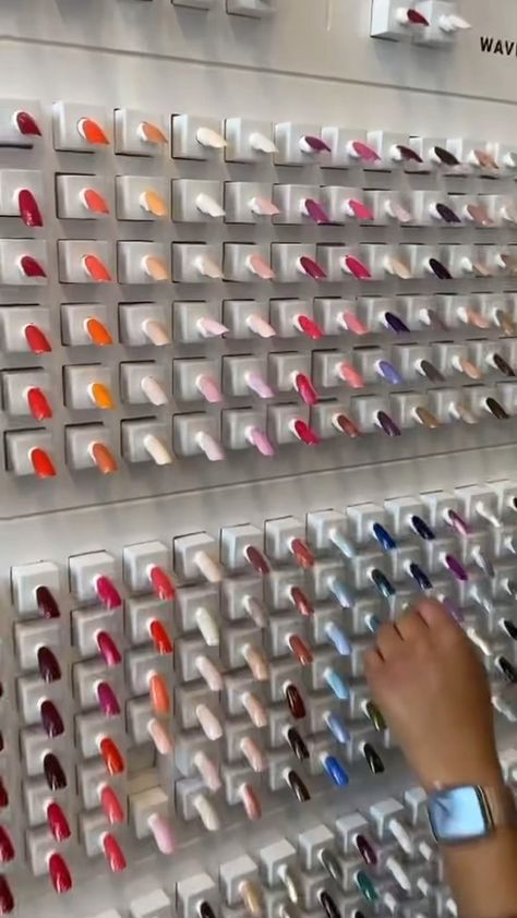 Nail Salon Display Ideas, Glosslab Nails, Nail Polish Rack Ideas, Nail Polish Display Ideas, Nail Polish Storage Ideas, Nail Studio Decor, Nail Bar Ideas, Nail House, Nail Polish Display