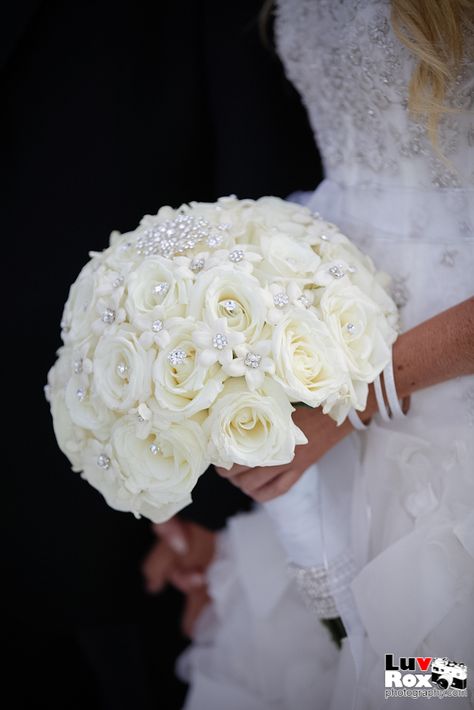 Red Wedding Receptions, White Rose Bridal Bouquet, Oceanfront Wedding, Elegant Wedding Rings, Beach Wedding Reception, Bridal Brooch Bouquet, Rose Bridal Bouquet, Blush Bouquet, Bridal Bouquet Flowers