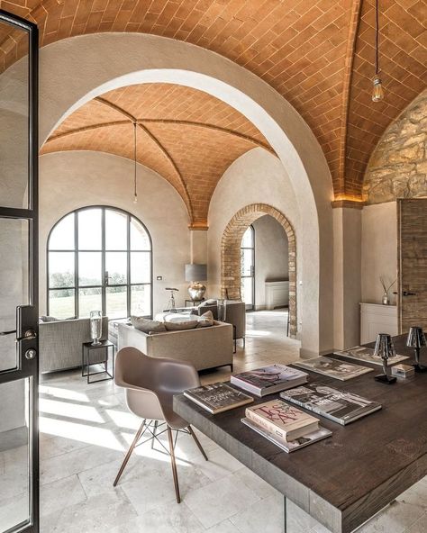 Italy Farmhouse, Form Architecture, Interior Brick, Tiny House Interior Design, Brick Arch, Romanesque Architecture, Arch House, Lobby Design, Desert Homes