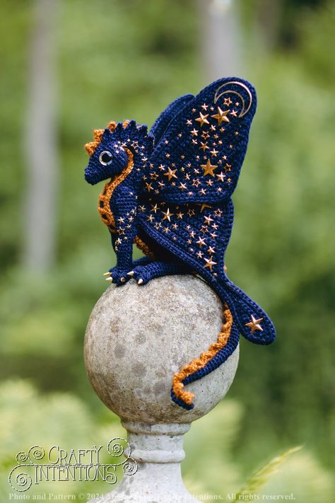 Crochet Dragon Wings Free Pattern, Dragon Knitting Pattern, Crochet Wings Pattern, Crochet Dragon Wings, Fairy Crochet Pattern Free, Butterfly Crochet Pattern Free, Dragon With Butterfly Wings, Crochet Dragon Free Pattern, Crochet Dragon Pattern Free