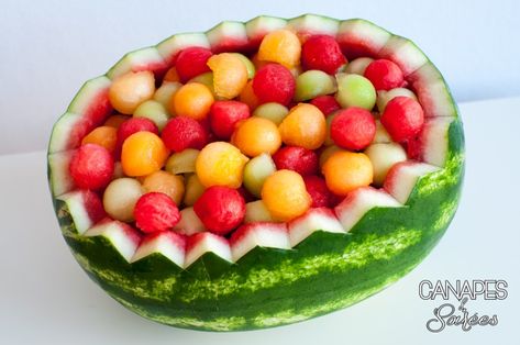 Brunch Melon Ball Bowl - Canapes and Soirees Watermelon Ball, Watermelon Bowl, Fruit Trays, Fruit Creations, Bowl Party Food, Melon Baller, Fruit Birthday, Fruit Arrangements, Edible Arrangements