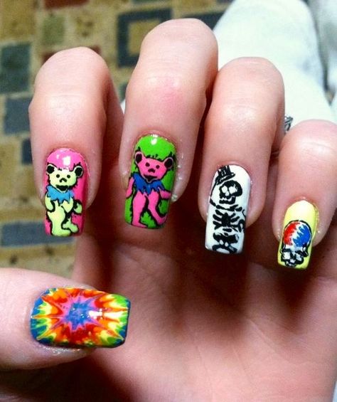 Grateful Dead Nail Art Crazy Nail Art, Band Nails, Bears Nails, Rose Nail Art, Tie Dye Nails, Inspired Nails, Nail Colours, Rose Nails, Popular Nails