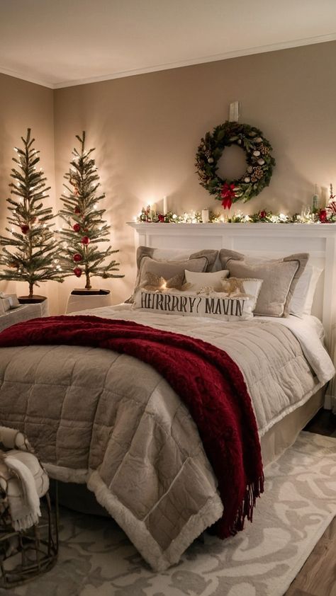 Christmas Bedrooms Ideas, Teen Room Christmas Decor, Christmas Bedroom Inspiration, Easy Christmas Room Decor, Teen Christmas Room Decor, Bedroom Christmas Tree Ideas, Christmas Decor Ideas Room, Aesthetic Christmas Room Decor, Cute Christmas Room Decor