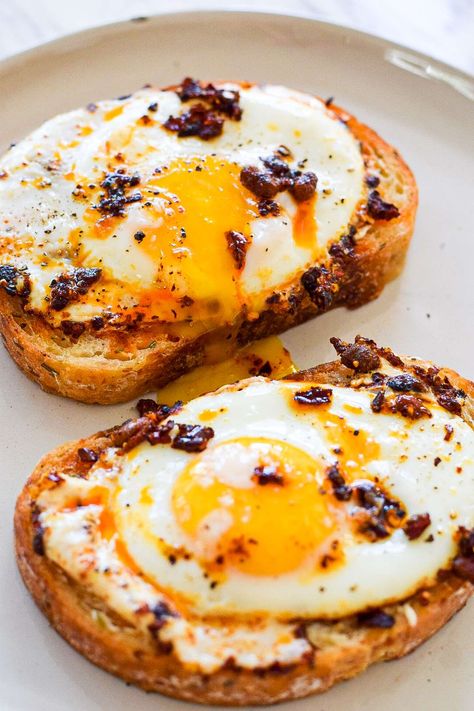 IMG_2993 Eggs With Chili Crisp, Chili Eggs Breakfast, Recipe For Chili, Gain Meals, Spicy Breakfast, Fried Toast, Fried Egg Recipes, Egg On Toast, Sliced Avocado