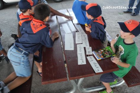 Learning the Cub Scout Promise and the Law of the Pack can be difficult for young boys. Make it fun by creating a puzzle. Scout Oath, Cub Scout Games, Boy Scout Activities, Beaver Scouts, Cub Scouts Wolf, Cub Scouts Bear, Tiger Scouts, Cub Scout Crafts, Cub Scouts Tiger