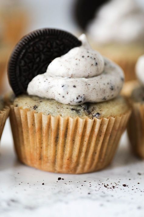 Vegan Oreo Cupcakes, Oreo Torte, Cookies And Cream Frosting, Vegetarian Cookies, Oreo Cupcakes, Cake Candy, Oreo Cookie, Oreo Cake, Oreo Cheesecake