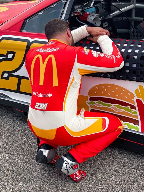 Watch as Bubba Wallace was disappointed after the NASCAR race at Michigan International Speedway On Sunday, the NASCAR Cup Series took the green flag at Michigan International Speedway. Bubba Wallace started the race from the pole position, the first pole for 23XI Racing. Watch the Bubba Wallace video below. With […] The post Bubba Wallace emotional after 2nd place finish at Michigan (Video) appeared first on Racing News . Bubba Wallace Nascar, Racing Watch, Bubba Wallace, Talladega Superspeedway, Denny Hamlin, Green Flag, Kevin Harvick, Nascar Race, Stock Car Racing