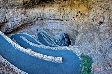 Surreal Places, Carlsbad Caverns National Park, Carlsbad Caverns, Places In America, To Infinity And Beyond, Future Travel, Vacation Places, Best Places To Visit, North Dakota