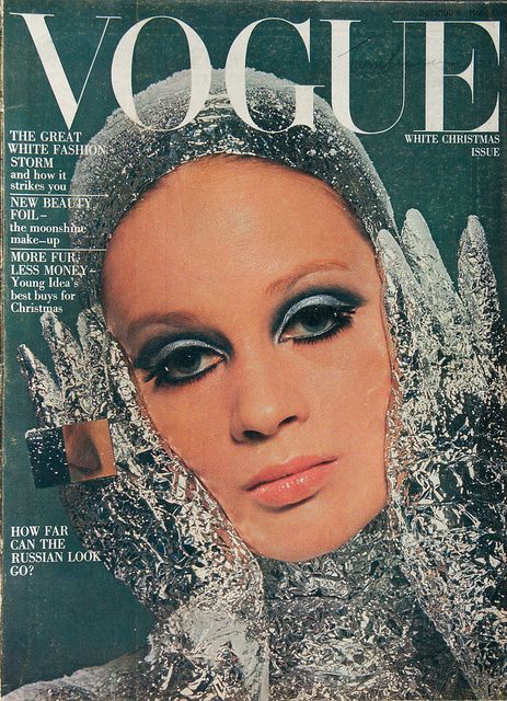 VOGUE england - 12 - 1966 | Flickr - Photo Sharing! Vintage Vogue Covers, 60s Makeup, Vogue Vintage, David Bailey, Vogue Magazine Covers, Oh My Goddess, Magazine Vogue, Retro Makeup, Diana Vreeland