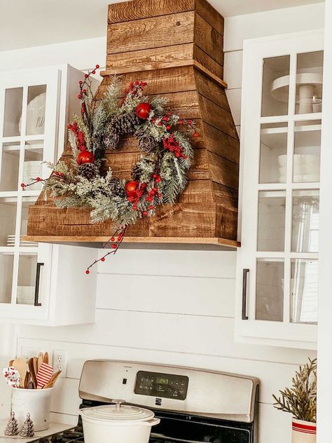 Idaho Farmhouse, Wood Hood Vent, Rustic Shiplap, Kitchen Hood Ideas, Wooden Range Hood, Chimney Range Hood, Shiplap Kitchen, Kitchen Hood Design, Kitchen Vent Hood