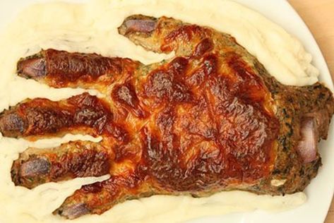 Halloween Meatloaf - Mummy Meatloaf, Killer Meatloaf, Hand Loaf, Foot Loaf.. Trick or Treat Smell My Feet - Feet Loaf That is! Frightfully Delicious Halloween Meatloaf Recipes to serve your family and friends on October 31. Find a Meatloaf Skull recipe, a Foot Loaf, a Mummy Meatloaf, a Hand Loaf, a Monster Loaf ... learn how to make these recipes with pictures to help Halloween Food Ideas For Dinner, Mummy Meatloaf, Basic Meatloaf Recipe, Food Ideas For Dinner, Basic Meatloaf, Halloween Food Ideas, Ideas For Dinner, Halloween Things, Tasty Meat