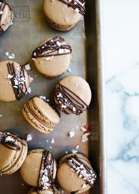 Peppermint Mocha Macarons - Wood & Spoon White Peppermint Mocha, Mocha Macarons, Making Macarons, Cookie Boxes, Holiday Goodies, Drop Cookies, Peppermint Mocha, Peppermint Bark, Cookie Tray