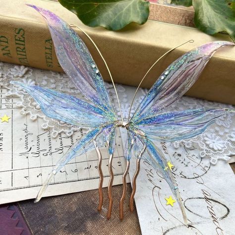 Magical Wings, Barang Aesthetic, Silver Hair Comb, Headpiece Diy, Elven Jewelry, Fairycore Aesthetic, Fairy Aesthetic, Hair Adornments, Magical Jewelry