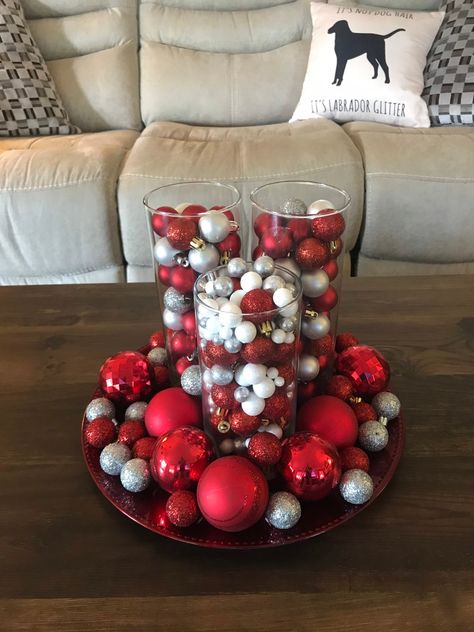 Charger Centerpiece, Red Charger, Ornament Vase, Mason Jar Fairy Lights, Filled Vases, Christmas Centers, Centerpiece Christmas, Christmas Centerpieces Diy, Christmas Tablescape