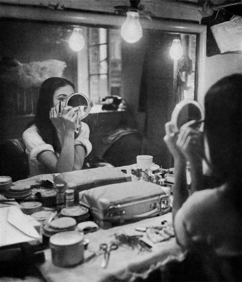 Theatre Dressing Room Aesthetic, Ballet Dressing Room, Dressing Room Photoshoot, 1950 Dance, Dressing Room Aesthetic, Acting Photography, Dressing Room Mirror, Margot Fonteyn, Theatre Photography