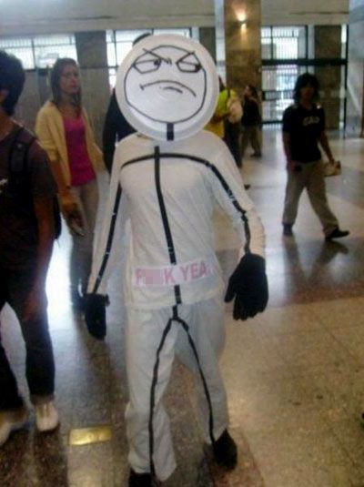 View more EPIC cosplay at http://pinterest.com/SuburbanFandom/cosplay/ Noxus League Of Legends, Best Costume Ever, Meme Costume, Best Cosplay Ever, Funny Troll, Rage Comics, Diy Costume, Smosh, E Card