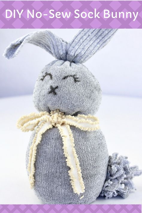 Turn That Lone Sock Into a Cute Bunny How To Make Socks, Diy – Velikonoce, Sock Bunny, Sock Dolls, Handmade Gifts Diy, Kids Easter Basket, Simple Crafts, Sock Crafts, Easter Bunny Crafts