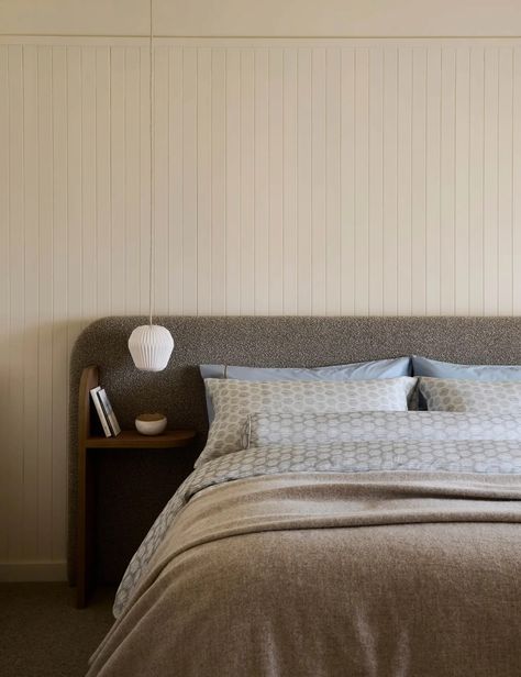 This Interior Designer's Bedroom Is A Perfectly Serene Sanctuary Antique White Usa, Melbourne Home, Pastel Bedroom, Victoria House, California Bungalow, Calming Bedroom, Italian Interior, Timber Panelling, Melbourne House