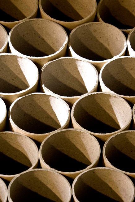 Cardboard Tube Decor, Diy Cardboard Tubes Ideas, Cardboard Rolls Diy Projects, Paper Tubes Crafts, Uses For Cardboard, Paper Roll Crafts Diy, Cardboard Tube Crafts, Tube Crafts, Toilet Paper Tubes