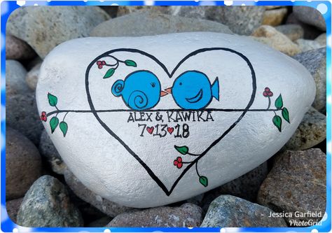 Wedding Painted Rock Anniversary Rock Painting Ideas, Wedding Rock Painting Ideas, Wedding Painted Rocks Ideas, Wedding Rocks Painted, Love Rocks Wedding, Happy Anniversary Painted Rock, Painted Rocks Wedding, Wedding Rock Art Painted Stones, Painted Rocks Wedding Favor