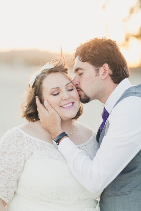 {Real Plus Size Wedding} Modern Vintage Courthouse Wedding in California | Clarissa Koenig Photography Vintage Courthouse Wedding, Photography Plus Size, Fat Bride, Plus Size Photography, Pic Pic, Wedding In California, Grand Wedding, Plus Size Brides, Plus Size Bride