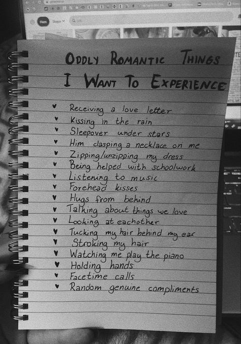 Romantic Nostalgia Aesthetic, Romantic Athestic, How To Become Romantic, Cute Relationship Gestures, Romance Things I Want To Experience, Future Life With Boyfriend, Romantic Stuff Ideas, Hopeless Romantic Playlist Cover, Cute Romantic Gestures