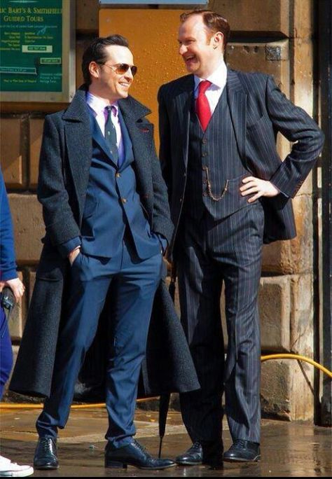 Andrew Scott & Mark Gatiss on the set of Sherlock Sherlock Coat, John Lock, Men In Suits, Sherlock Holmes Benedict, Sherlock Cast, Sherlock Cumberbatch, Mycroft Holmes, Rupert Graves, Benedict Sherlock