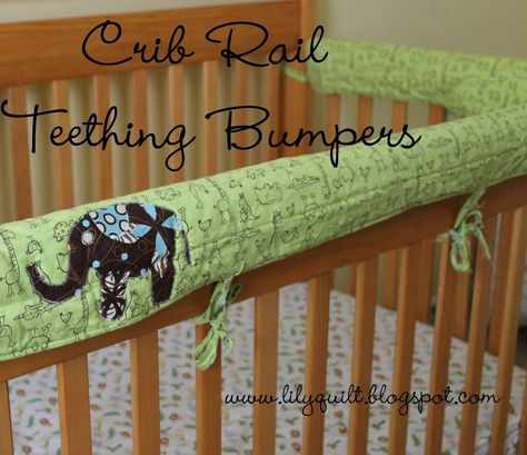 Lilyquilt: Crib Rail Teething Bumpers--Pattern and Tutorial....we need these for Anna bc Ella chewed her crib railing like crazy!! Crib Rail Guard, Grandma Ideas, Baby Staff, Crib Bumpers, Baby Crib Bumpers, Emma Kate, Diy Crib, Sew Baby, Crib Rail Cover